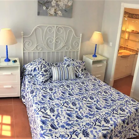 Alcaudon Apartment *