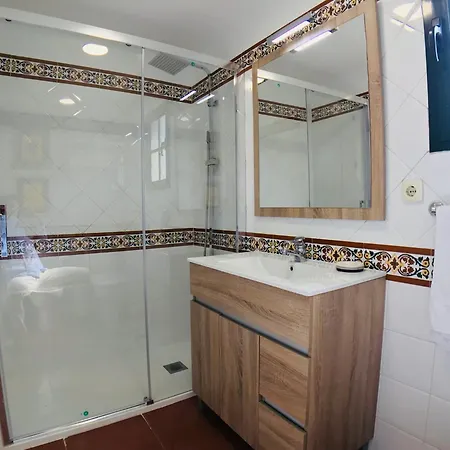 Alcaudon Apartment